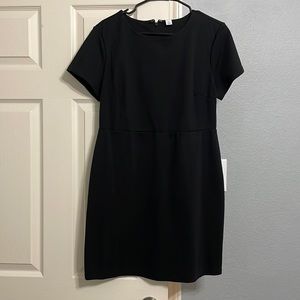 Old Navy Petite Large black dress